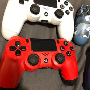 Sony DualShock 4 Wireless Controller - Red and White lot of 4